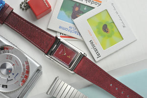 שעון VARIO VERSA הפיך עם שני זמנים שנת הסוס בצבע כסף-אדום