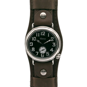 Vario 1918 טרנץ' עם לוח שחור ושעון לבן זוהר