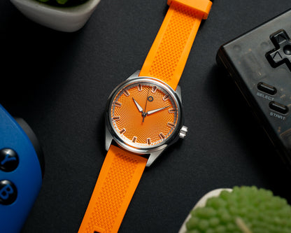 Omnis LUNA x Flyback Edition - חיוג Guilloché
